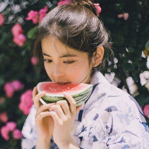 娱乐吃瓜头像男生霸气,娱乐吃瓜头像男生风采独树一帜